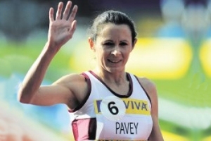 Jo Pavey waving