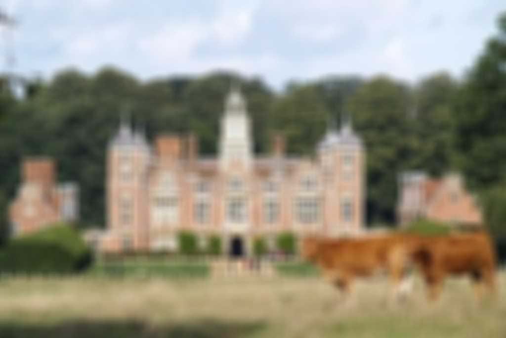 Blickling_Hall.JPG blurred out