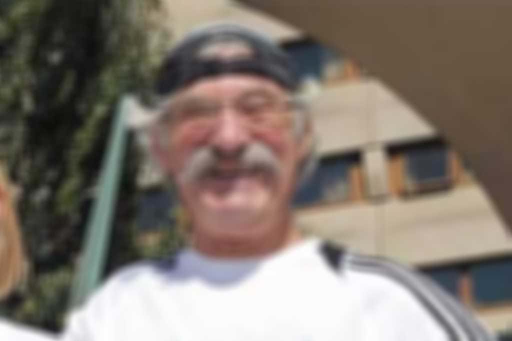 Dave_Bedford.jpg blurred out